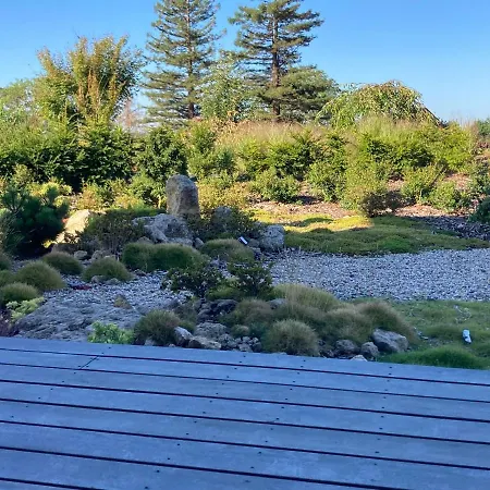 Les Herbes Flottantes 3*