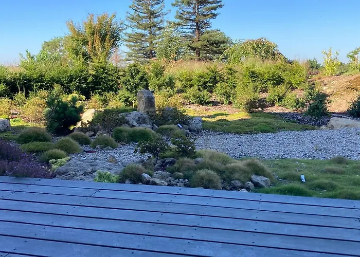 Les Herbes Flottantes 3*